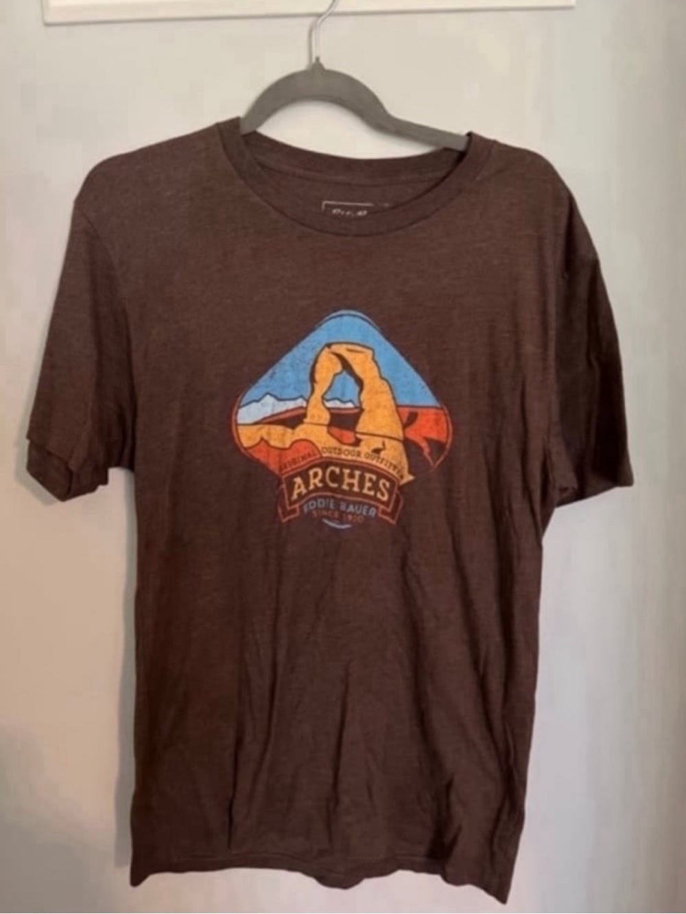 Eddie Bauer Brown Arches National Park Graphic Short Sleeve Tee